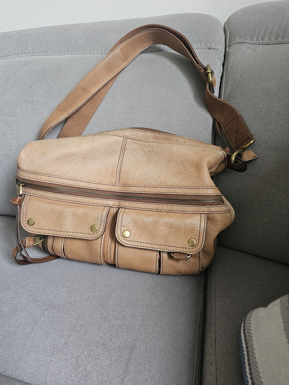 Fossil Morgan Large Zip Top Crossbody/Messenger Bag Saddle Tan Cow Hide